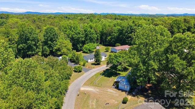 8755 Carroll Street, Hickory, NC 28601