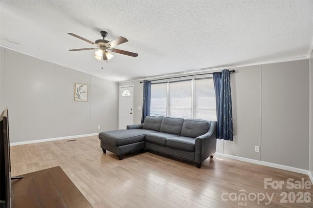 8755 Carroll Street, Hickory, NC 28601