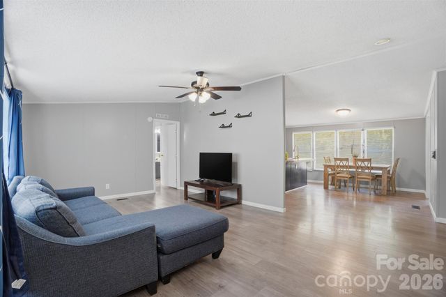 8755 Carroll Street, Hickory, NC 28601