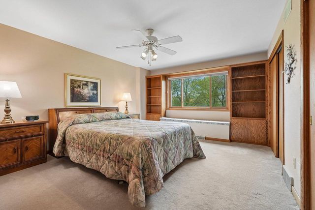 7402 Twin Oaks COURT, Franklin, WI 53132