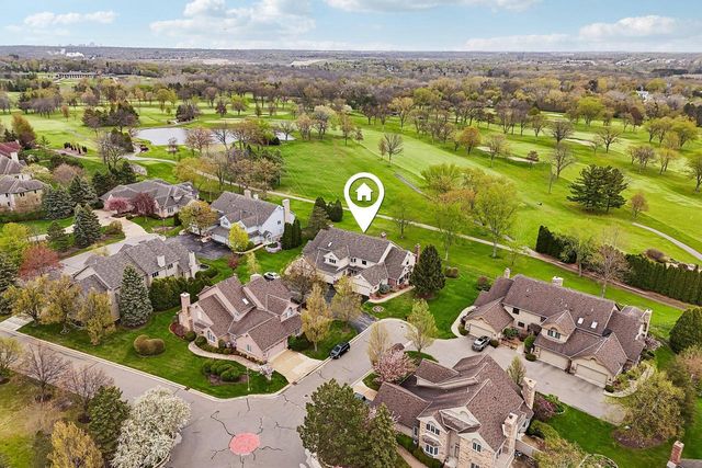 7402 Twin Oaks COURT, Franklin, WI 53132