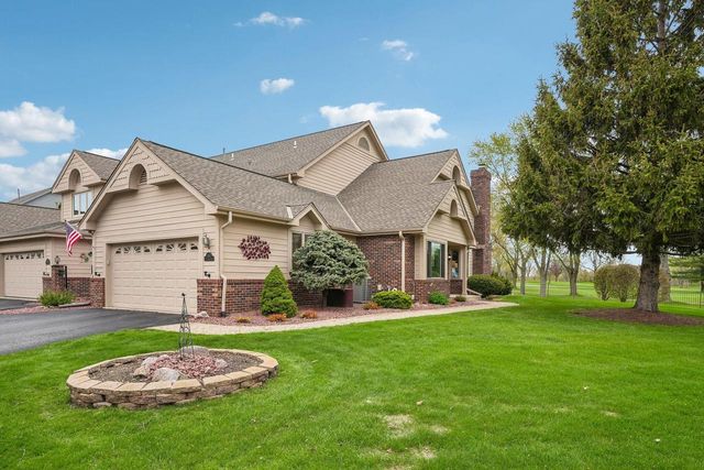 7402 Twin Oaks COURT, Franklin, WI 53132