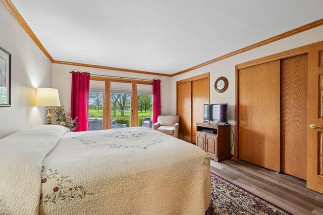 7402 Twin Oaks COURT, Franklin, WI 53132
