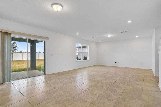 9644 Summers Cay Circle, Thonotosassa, FL 33592