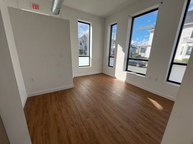 2 Neponset Ave C-1, Boston, MA 02122