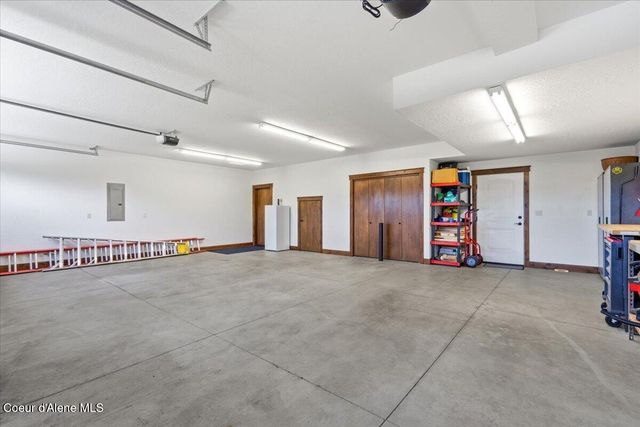 5264 E Shiras Rd, Coeur D'alene, ID 83814