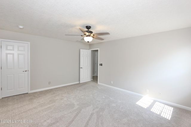 1454 Blackiston View Dr, Clarksville, IN 47129