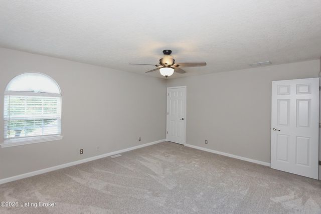 1454 Blackiston View Dr, Clarksville, IN 47129