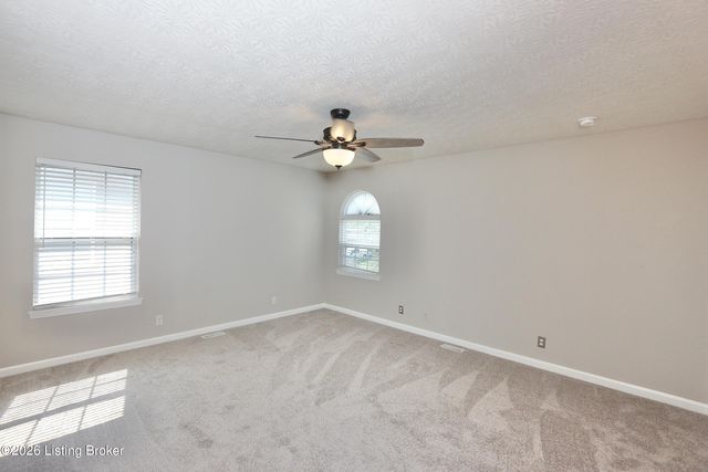 1454 Blackiston View Dr, Clarksville, IN 47129