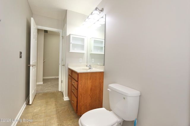 1454 Blackiston View Dr, Clarksville, IN 47129