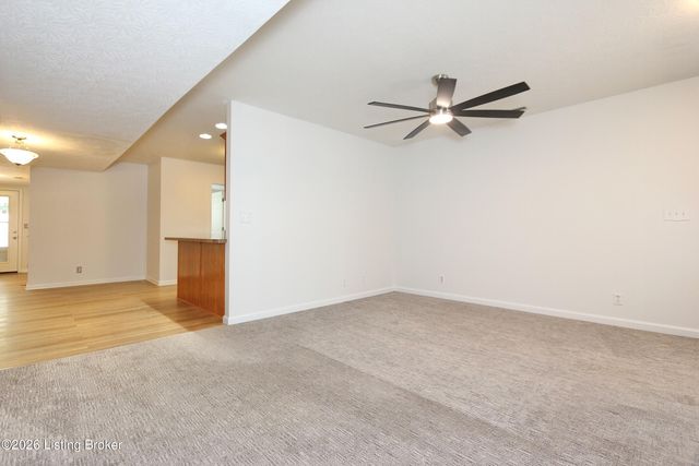 1454 Blackiston View Dr, Clarksville, IN 47129