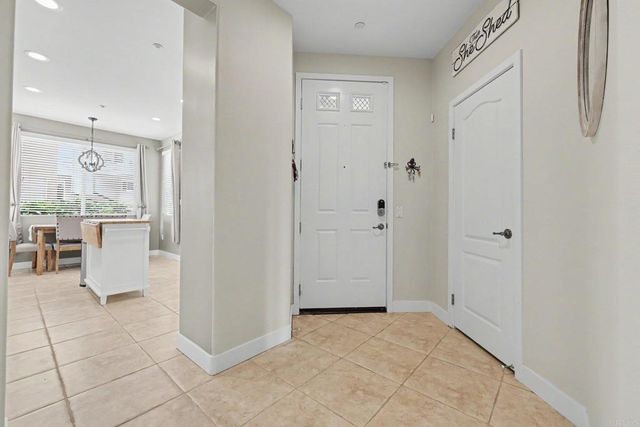 817 Kalpati Circle 112, Carlsbad, CA 92008