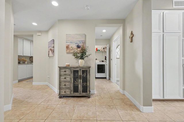 817 Kalpati Circle 112, Carlsbad, CA 92008