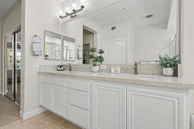 817 Kalpati Circle 112, Carlsbad, CA 92008