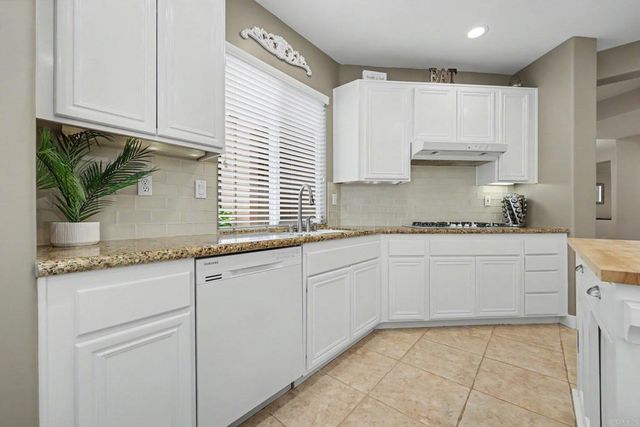 817 Kalpati Circle 112, Carlsbad, CA 92008