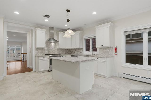 500A 7th Street, Palisades Park, NJ 07650