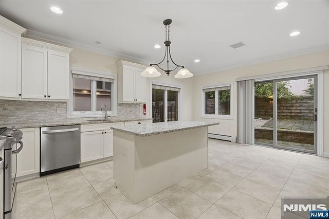500A 7th Street, Palisades Park, NJ 07650