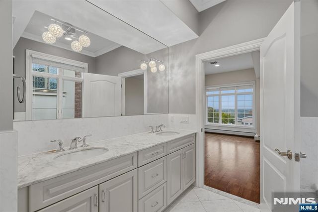 500A 7th Street, Palisades Park, NJ 07650