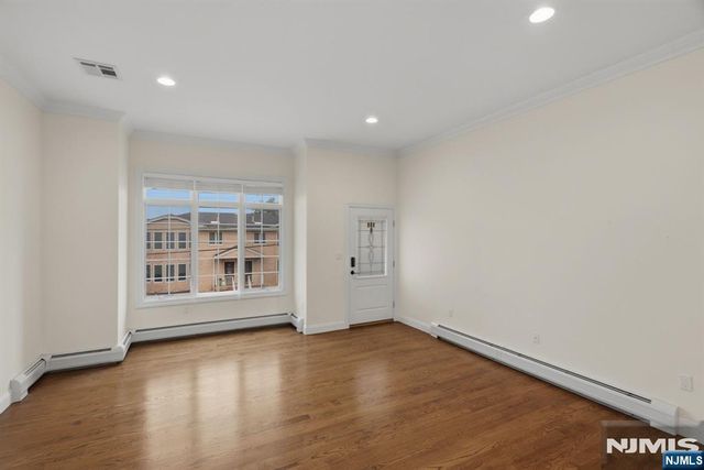 500A 7th Street, Palisades Park, NJ 07650