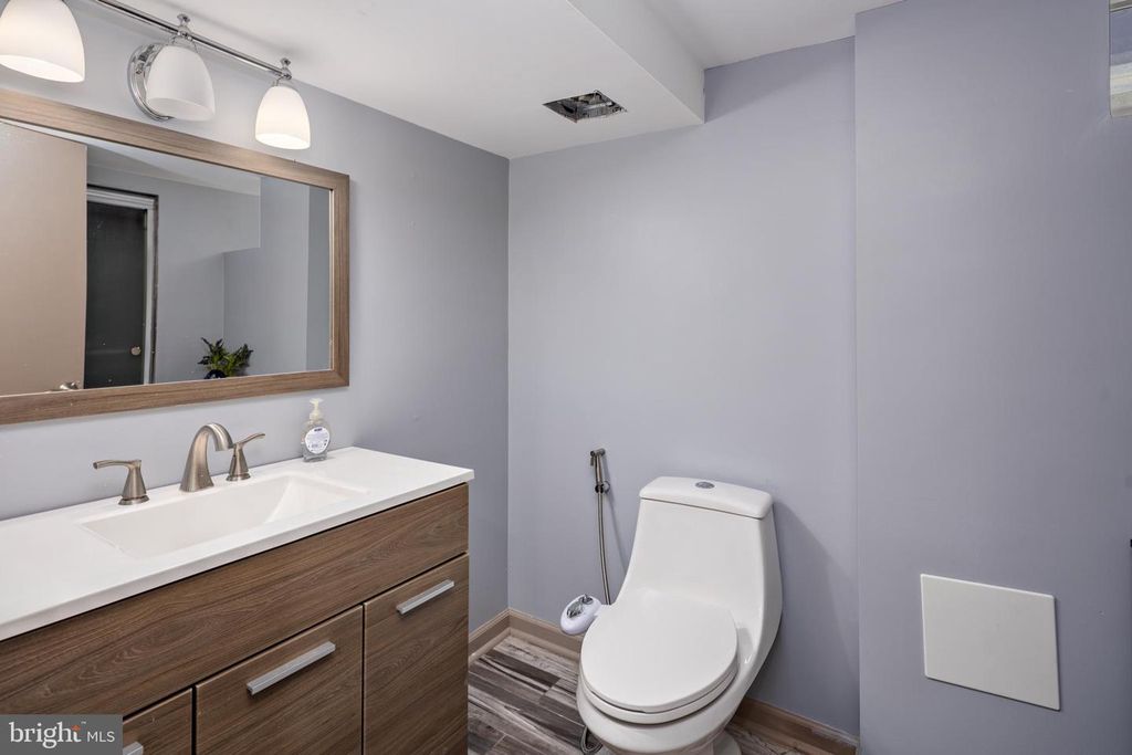 Image 14 of property listing at 111 DELREY AVE, Catonsville, MD 21228