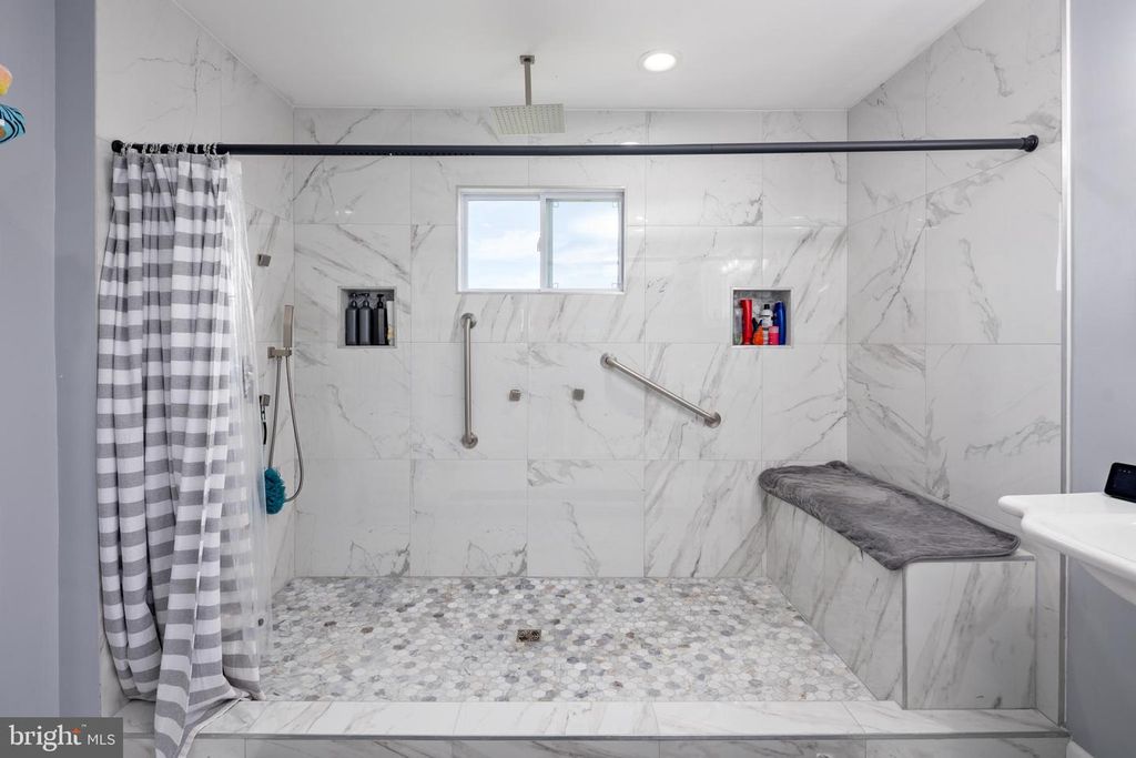 Image 21 of property listing at 111 DELREY AVE, Catonsville, MD 21228