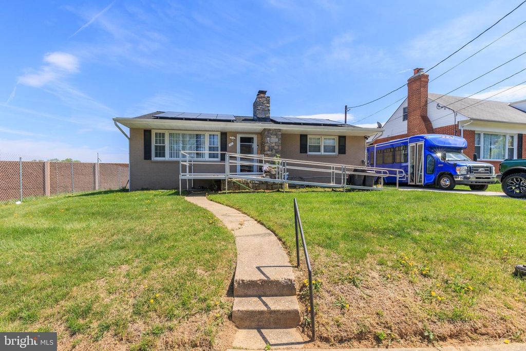 Image 3 of property listing at 111 DELREY AVE, Catonsville, MD 21228