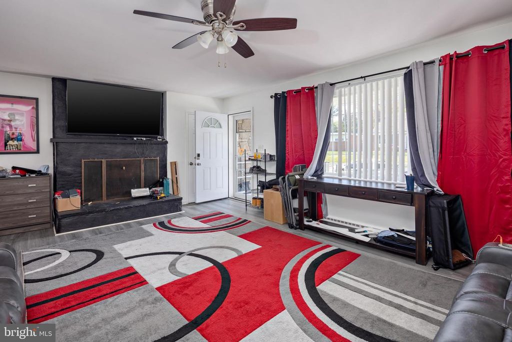 Image 6 of property listing at 111 DELREY AVE, Catonsville, MD 21228