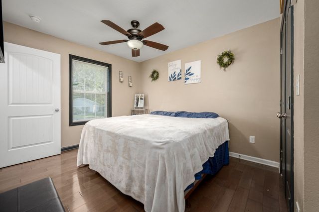 202 S COLLINS STREET, Tullahoma, TN 37388