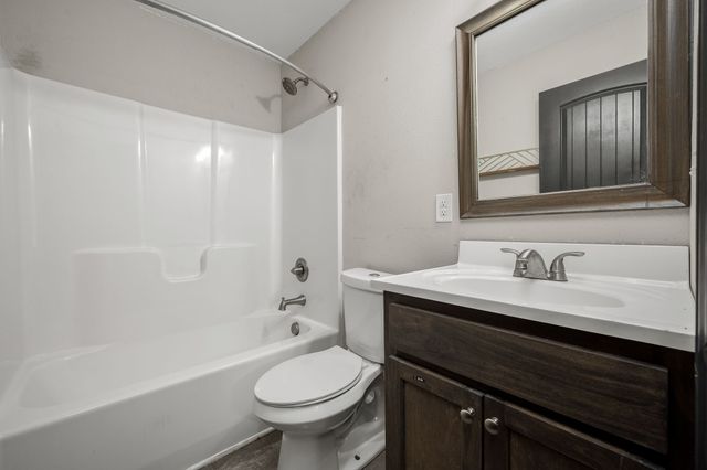 202 S COLLINS STREET, Tullahoma, TN 37388