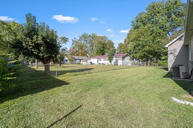 202 S COLLINS STREET, Tullahoma, TN 37388