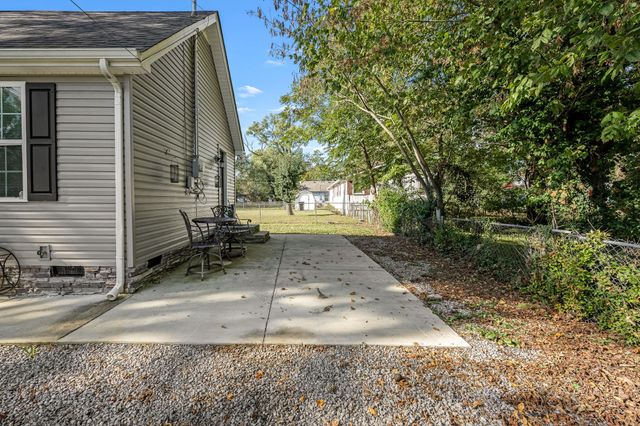 202 S COLLINS STREET, Tullahoma, TN 37388