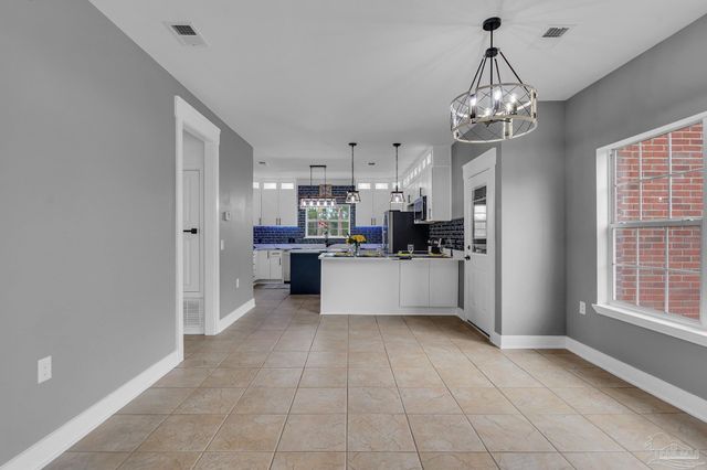 7390 San Ramon Dr, Milton, FL 32583