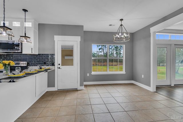 7390 San Ramon Dr, Milton, FL 32583