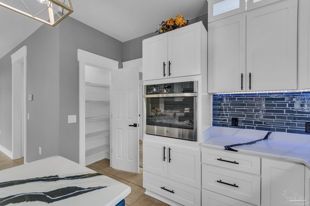 7390 San Ramon Dr, Milton, FL 32583