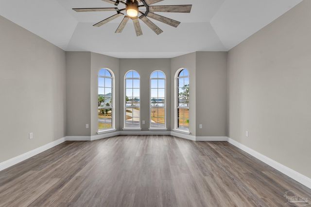 7390 San Ramon Dr, Milton, FL 32583