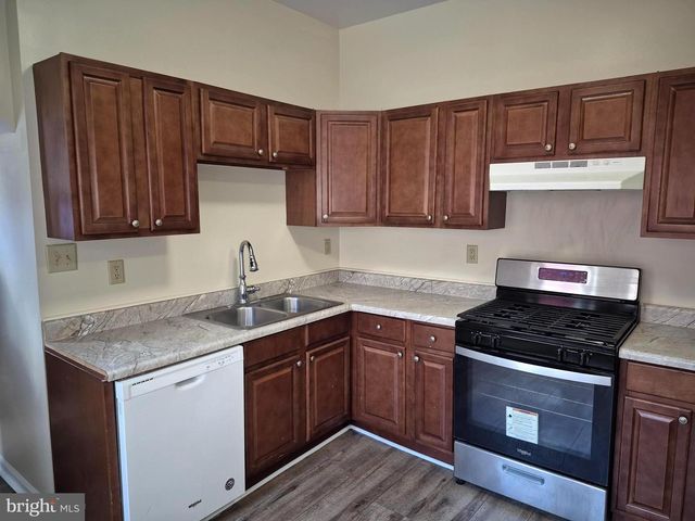 310 N 4TH ST, Reading, PA 19601
