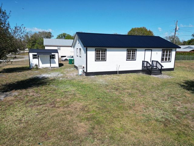 3095 NW 36th Street, Okeechobee, FL 34972