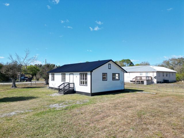3095 NW 36th Street, Okeechobee, FL 34972