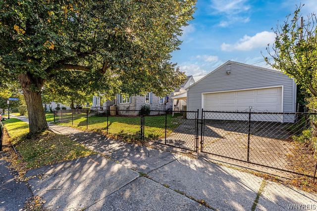 1111 Parkside Avenue, Buffalo, NY 14214