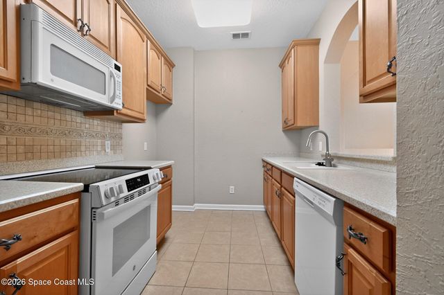 1626 Peregrine Circle 303, Rockledge, FL 32955