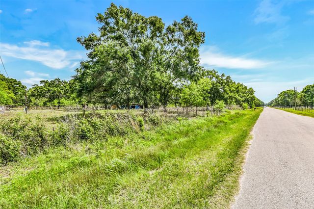 198 County Road 6881 N, Dayton, TX 77535