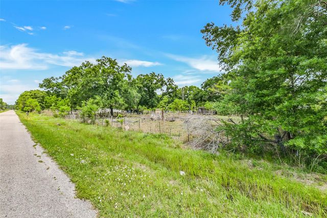 198 County Road 6881 N, Dayton, TX 77535