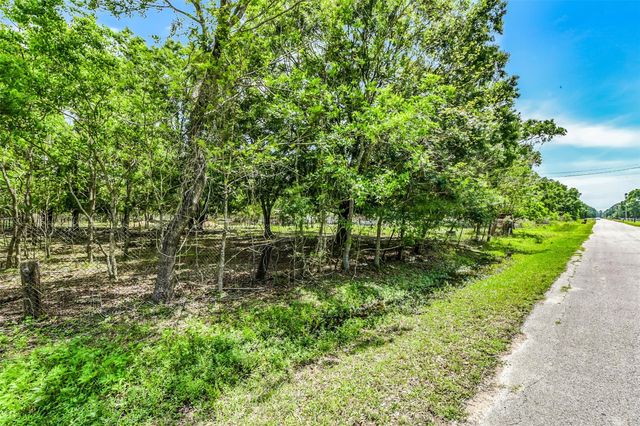 198 County Road 6881 N, Dayton, TX 77535
