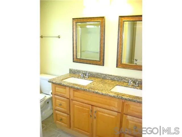 10317 Santana Ranch Dr, Santee, CA 92071