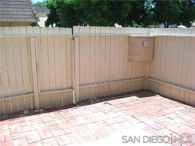 10317 Santana Ranch Dr, Santee, CA 92071