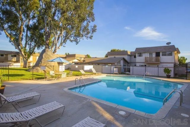 10317 Santana Ranch Dr, Santee, CA 92071