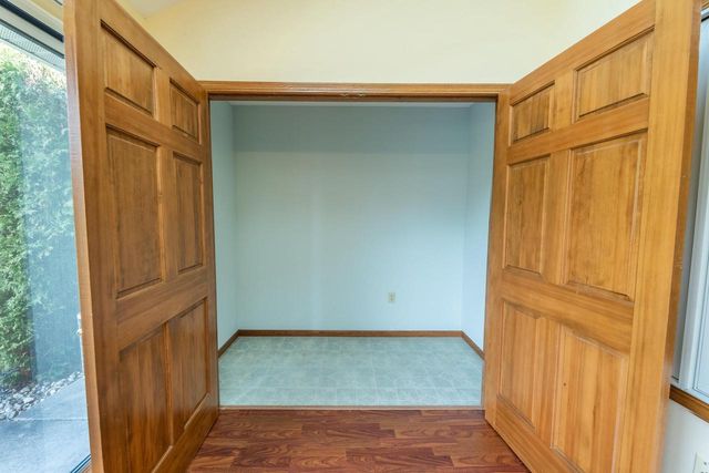 565 Hartford SQUARE, Hartford, WI 53027