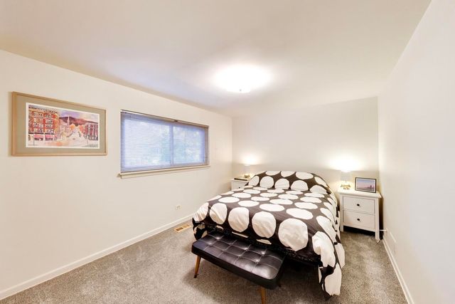 3827 White Cloud Drive, Skokie, IL 60076