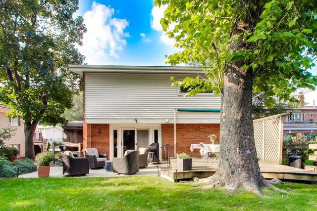 3827 White Cloud Drive, Skokie, IL 60076