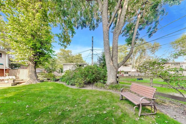 3827 White Cloud Drive, Skokie, IL 60076